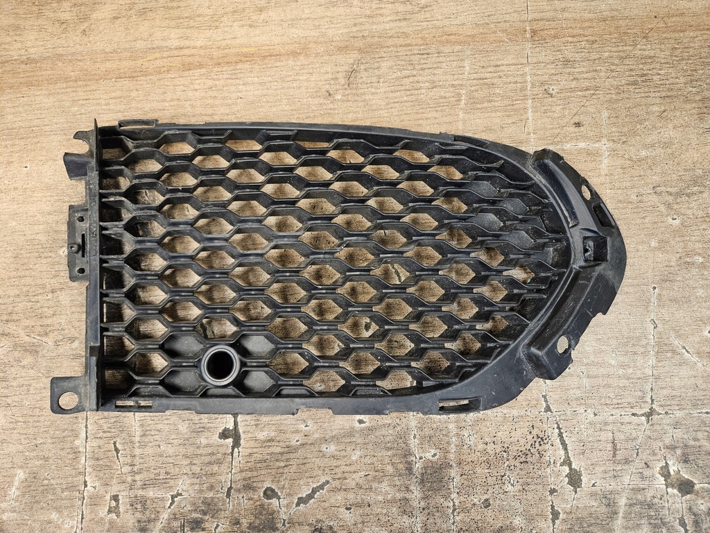 фото №1, Jaguar f-pace r-sport решётка правая бампера перед