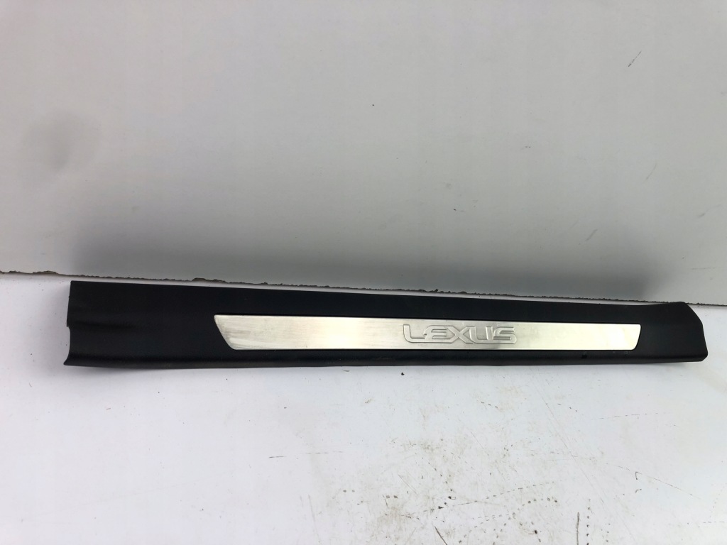 Lexus nx накладка молдинг порог правая 67910-780 Киев