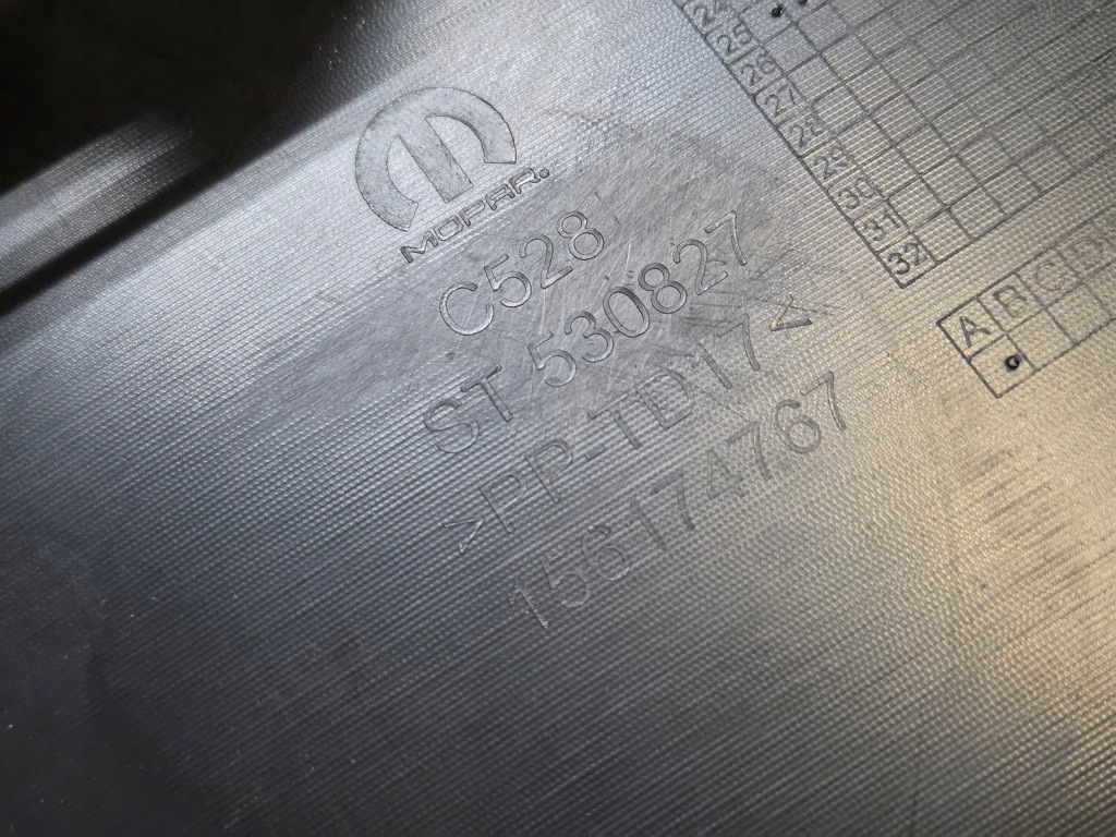 Бампер задний pdc alfa romeo junior электрический 2024-2025 новый 0156182159 в Украине