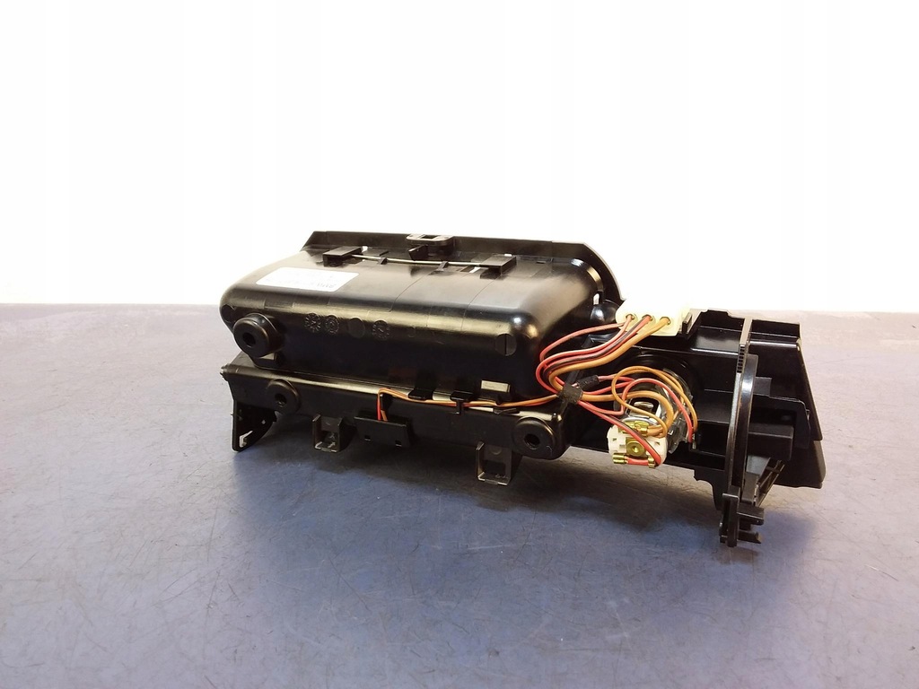 фото №4, Bmw 7 f01 f02 пепельница прикуриватель 9119317