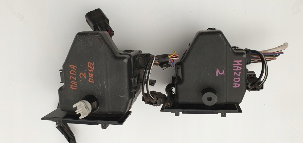 фото №1, Коробка запобіжників mazda 2 demio 2002-2007