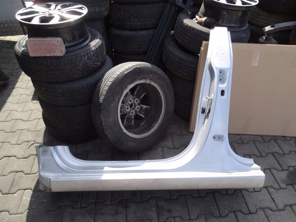 фото №1, Hyundai i20 ii 2017 блок двигателя порог левый оригинал