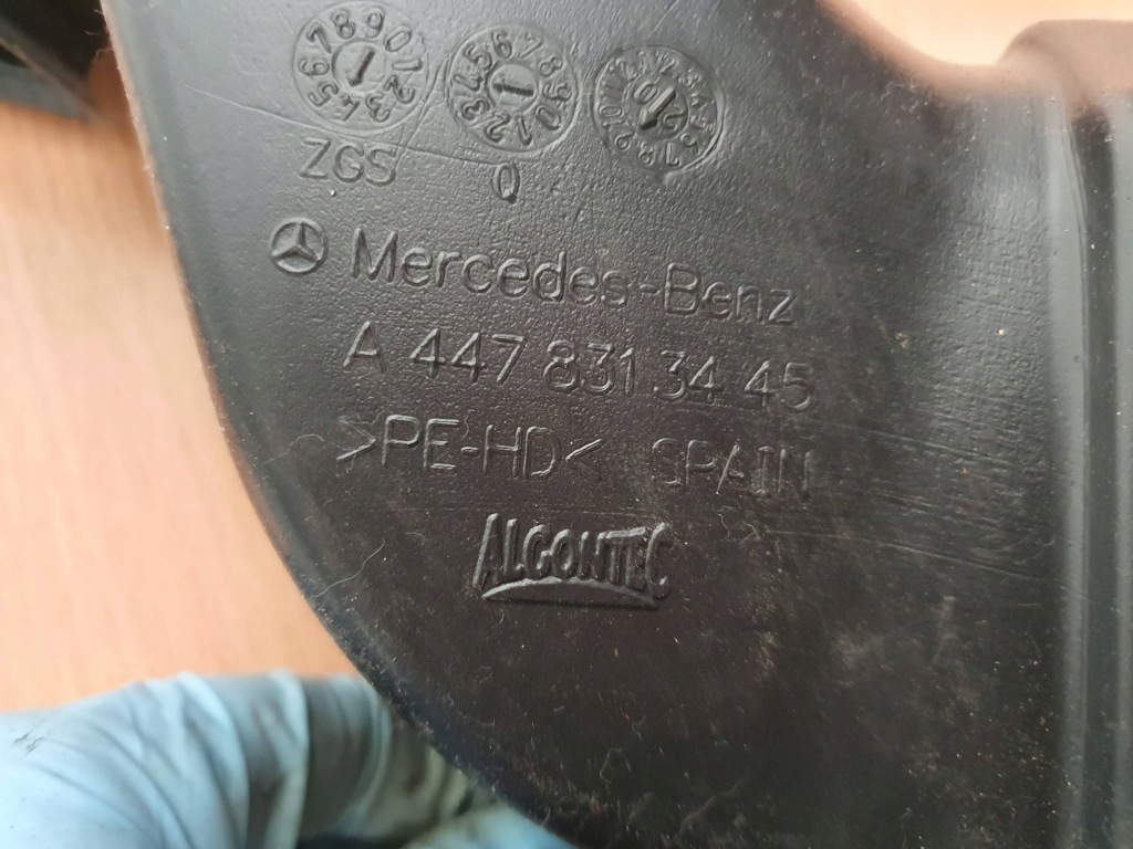 Впуск шланг обігрівача a4478312945 a4478312645 mercedes vito w447 комплект Київ