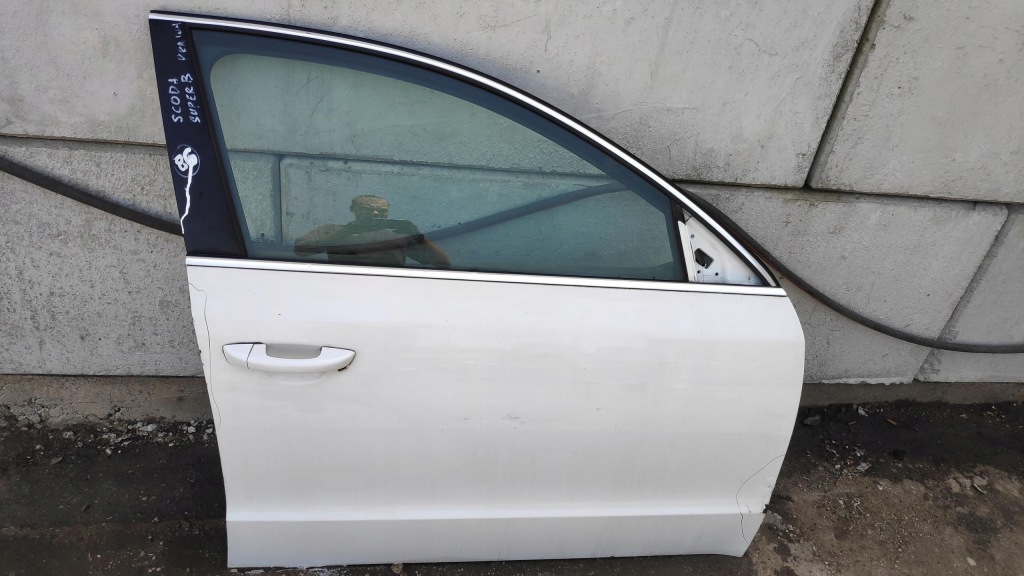 фото №1, Дверь правый перед оригинал superb ii 43r001026