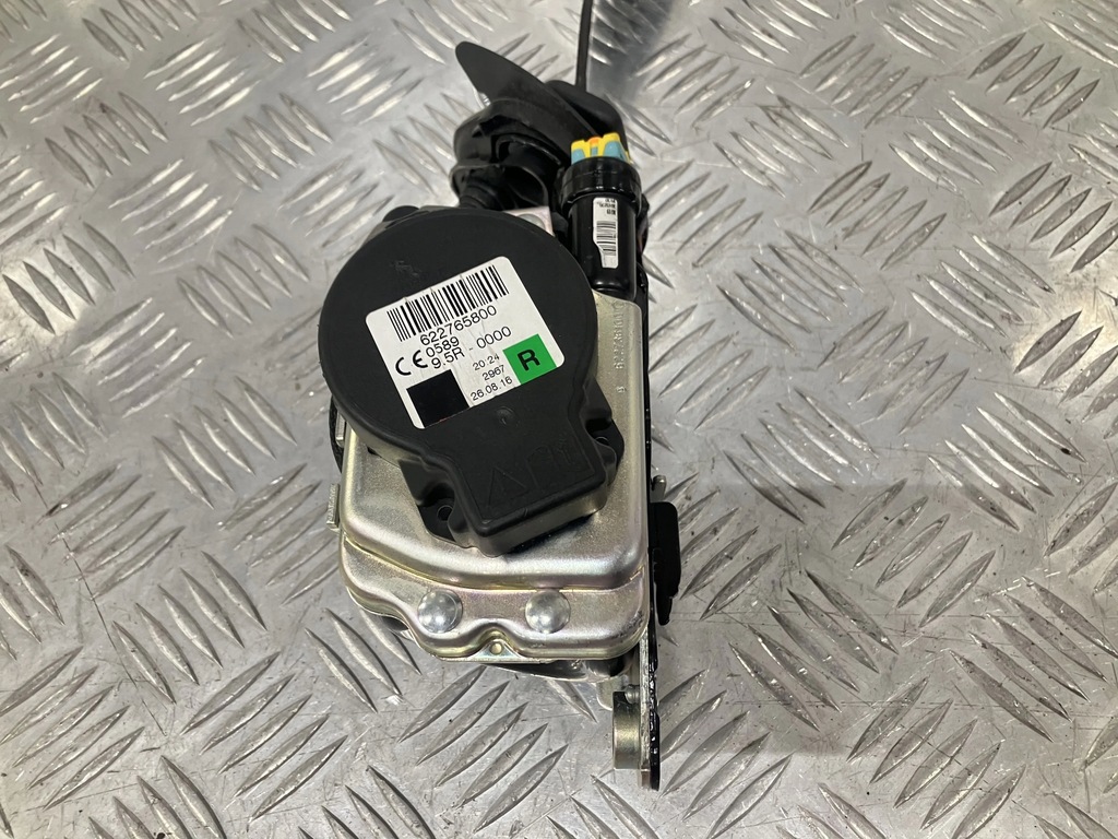 фото №2, Pas безопасности перед правый mercedes glc x253