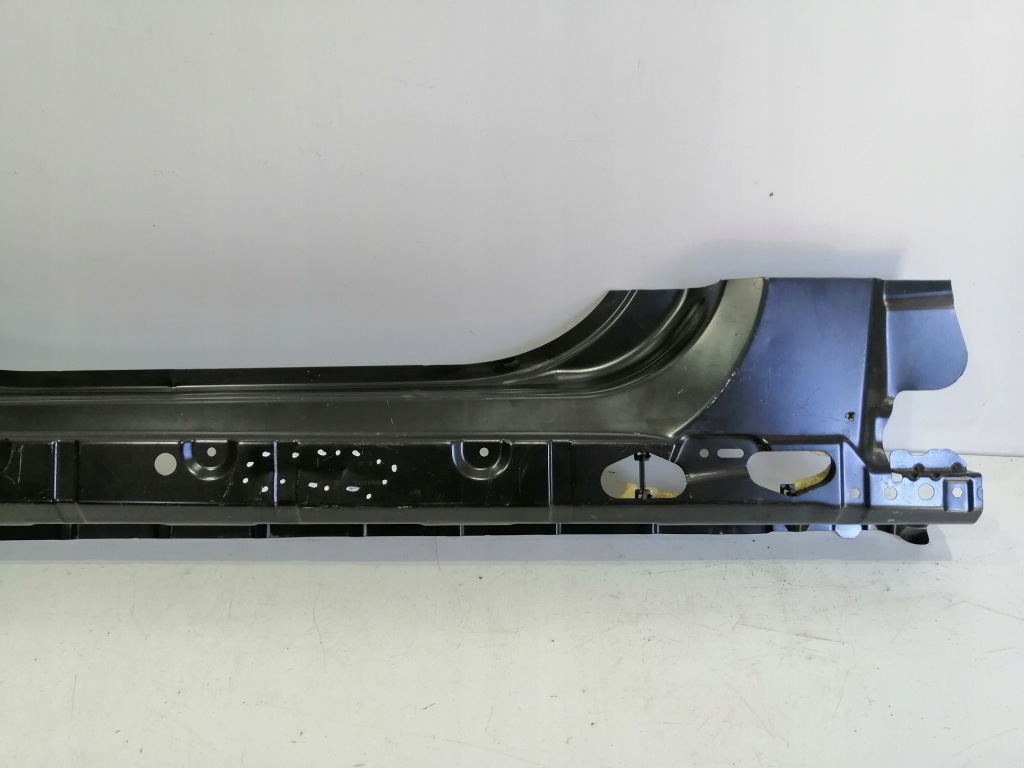 Порог правый  jaguar xf 250 рестайлинг  новый оригинал в Украине