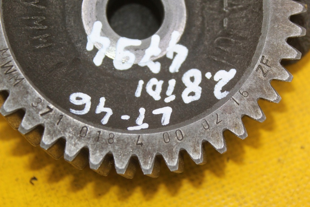 фото №7, Колесо зубчатое вала распределительного вала vw lt 46 35 28 2.8 tdi ata agk 3710184