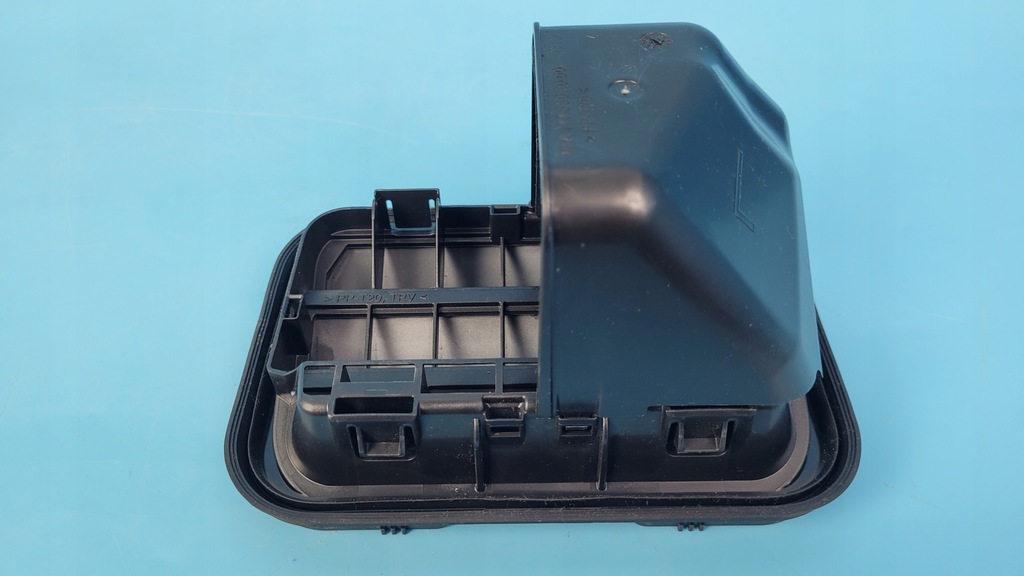 фото №6, Mercedes x247 glb 200 23r решітка вентиляційна ліва a1778302000