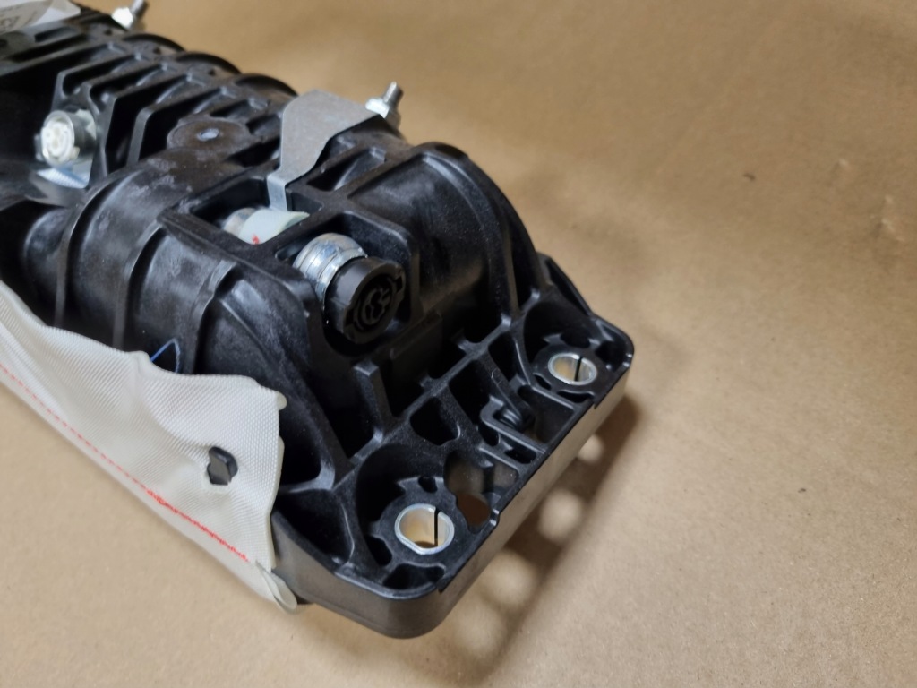 фото №12, Audi e-tron etron 4k приборная панель панель  оригинал подушка безопасности водитель пассажир