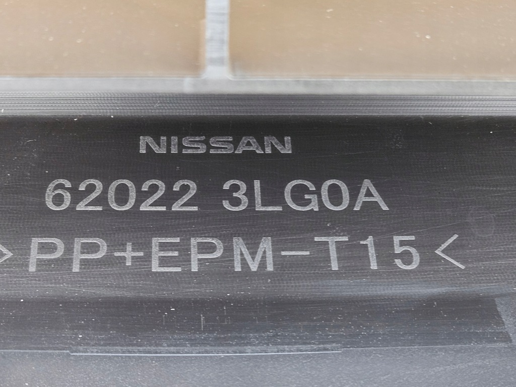 Новий бампер перед nissan nv200 nv 200 62022 3lg0a f2022-3lgah Зі Шроту
