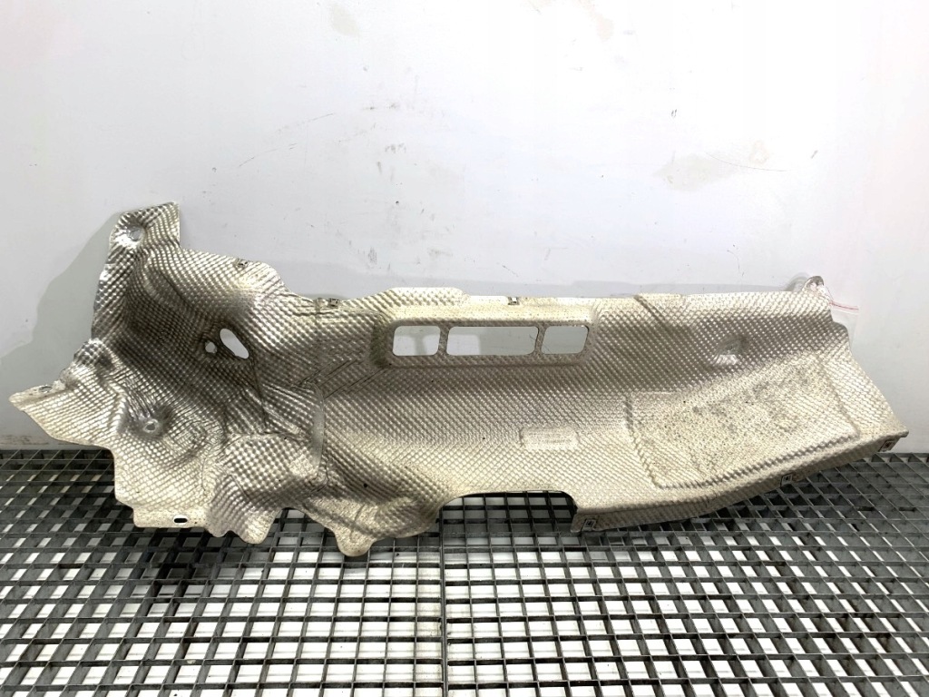 Купить Накладка тепловая 1676801805 mercedes gle suv