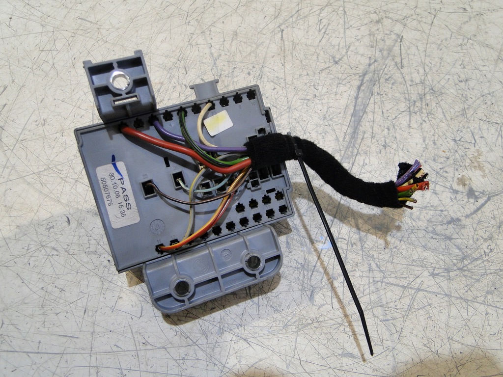 фото №4, Alfa romeo 159 1.9jtdm коробка предохранителей