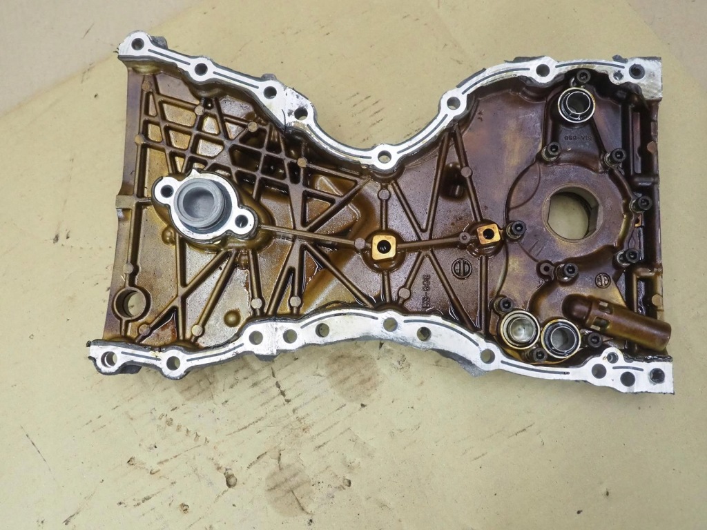 Корпус насос оливи розподільного валу suzuki swift 3 2008r 1.3 m13a Доставка