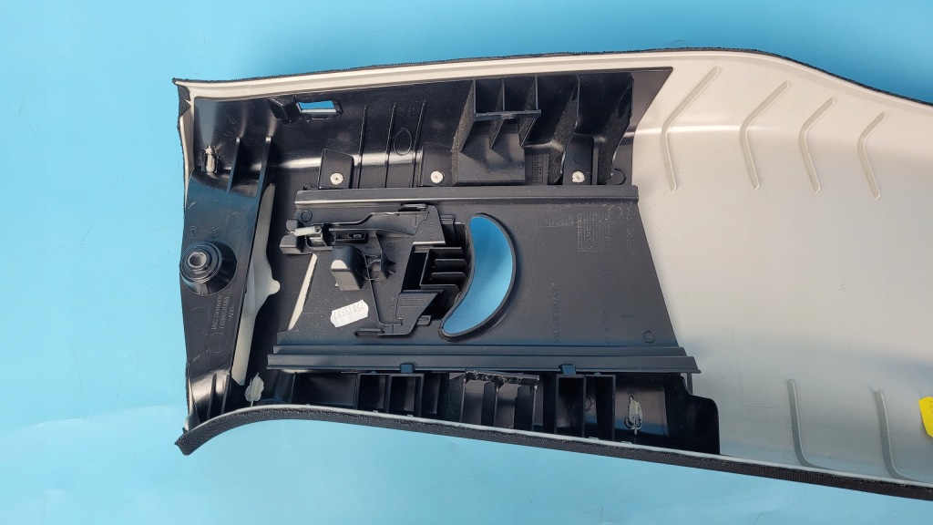 фото №10, Mercedes eqe w295 350+ 23r захист накладка стійка b ліва a2956907102