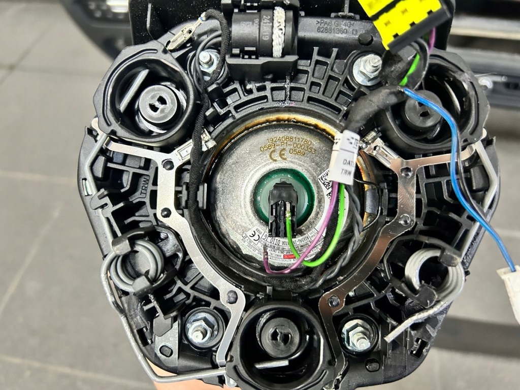 фото №14, Bmw 3 g20 g21 приборная панель панель  подушка безопасности ремни подушки безопасности нитка оригинальный набор