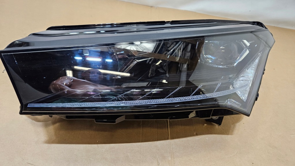 фото №1, Лампа перед левая skoda enyaq full led 5lb941015a