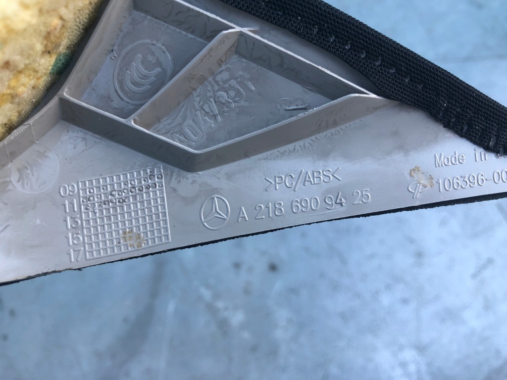 фото №3, Mercedes cls w218 левая защита обивка стойка a