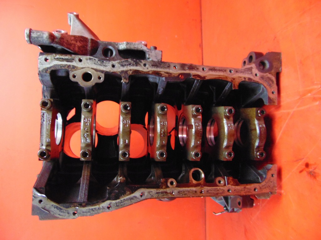 фото №13, Audi a3 8p 3.2 bmj tt golf v r32 блок двигуна