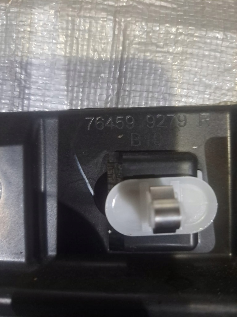 фото №5, Renault zoe ii кронштейн накладки порога