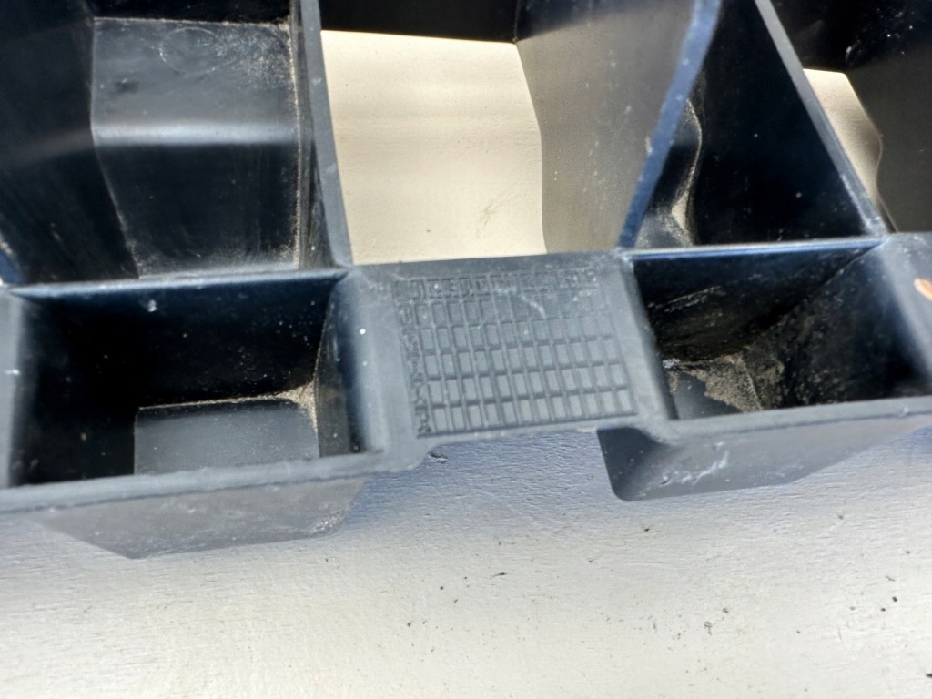 фото №9, Peugeot 308 i 1 sw kombi 07-13r напрямна кронштейн бампера задня задній