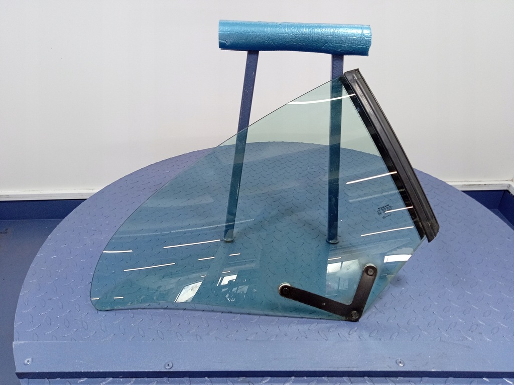 фото №1, Volvo c70 ii стекло задняя правая 07