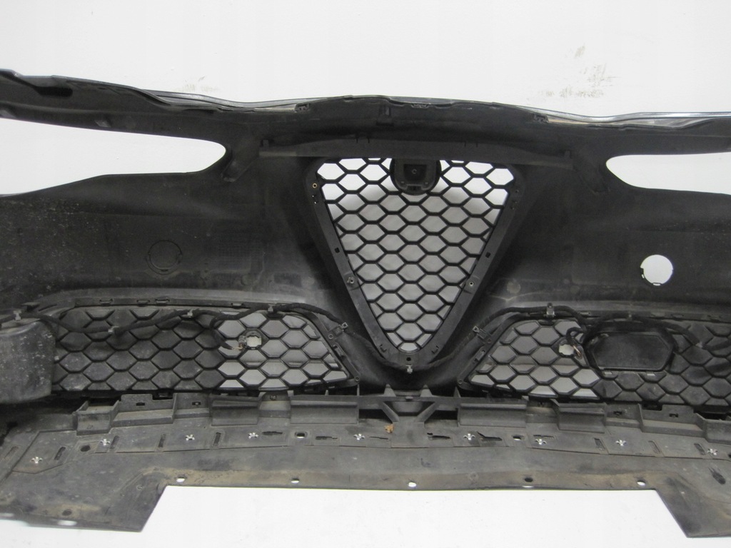 фото №8, Бампер alfa romeo giulia 4 pdc pod радар 18r перед передній