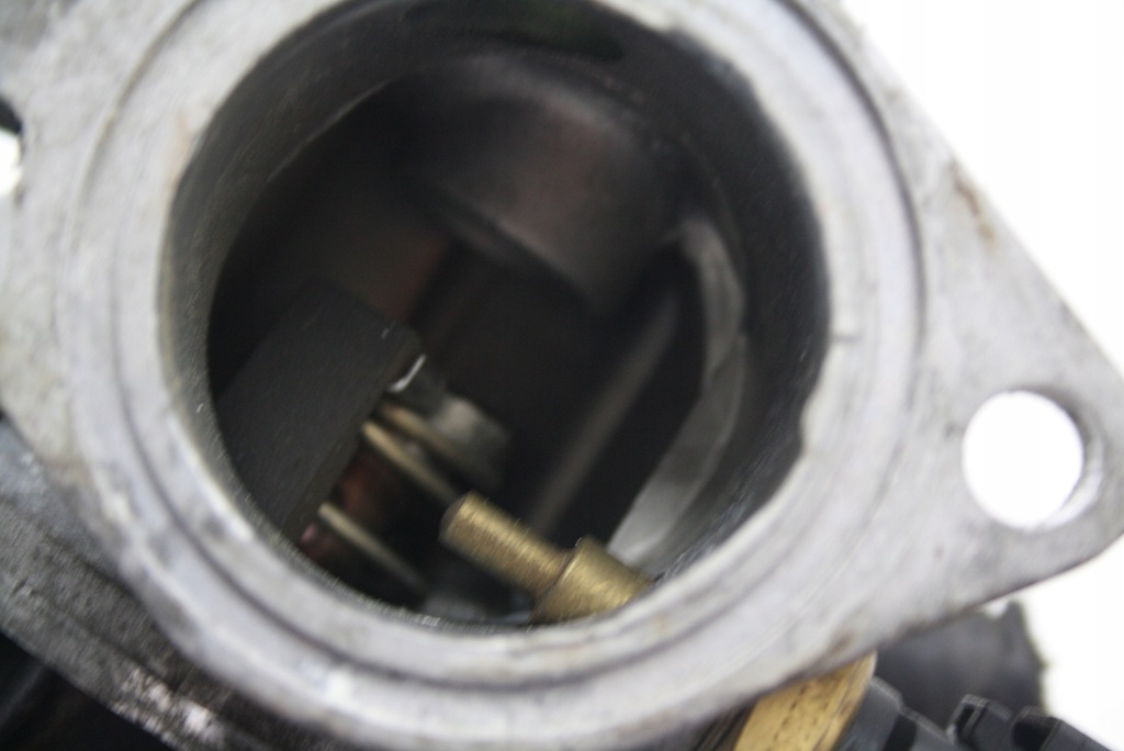 фото №11, Корпус термостата термостат alfa romeo 156 gt 2,0 jts v8235-88