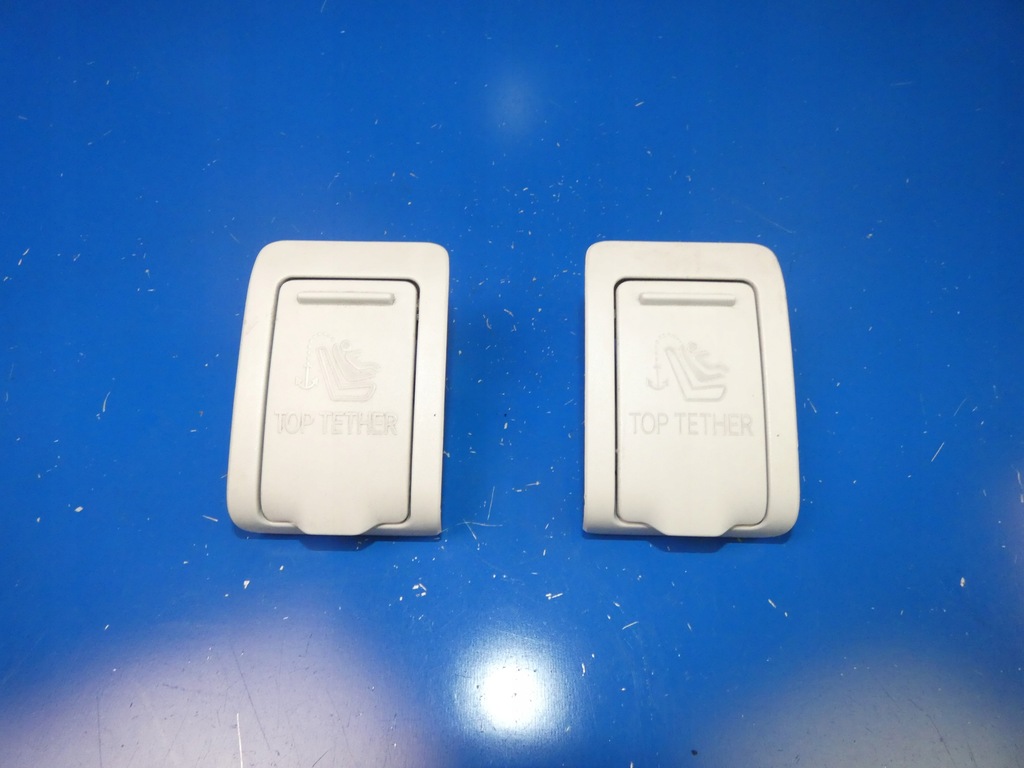 фото №1, Mercedes c klasa w205 заглушка uchytu сиденье isofix