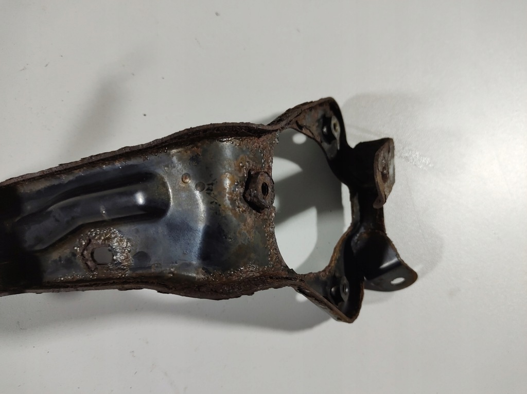 фото №7, Lexus is300h 13r кронштейн кронштейн