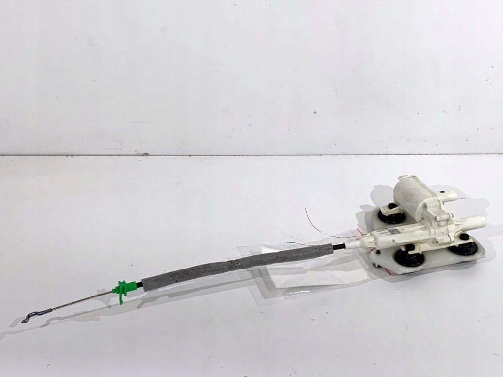 Купити Доводчик кришки задні mercedes gle a0999068600 2.0 245km механізм замок