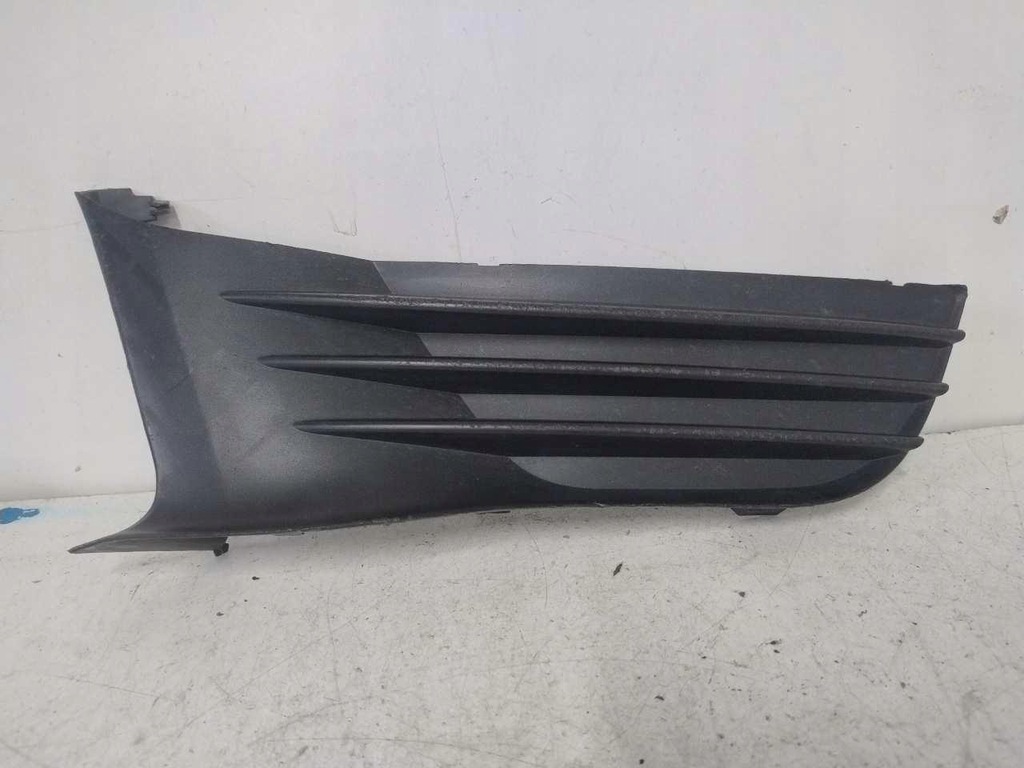 фото №1, Решётка бампера левый перед c3 picasso 9681807677