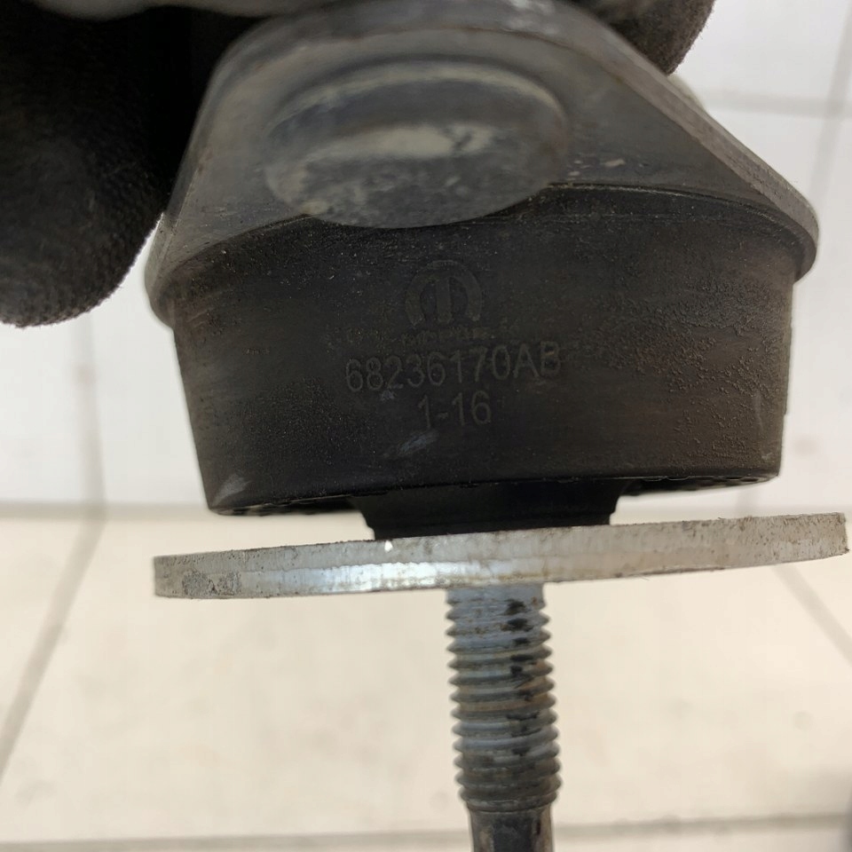 фото №9, Подушка рамы перед правая комплект левая оригинальная jeep wrangler iv jl 20r