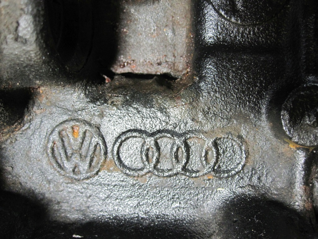 фото №12, Passat golf 2.0 tdi cba cbab 140km блок двигателя номинальный 03l021a 03l103021