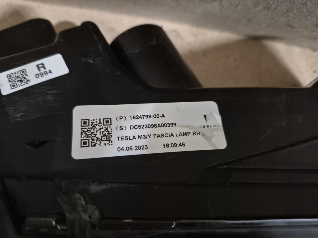 фото №4, Tesla 3y lift противотуманная фара led drl правый 142479800a
