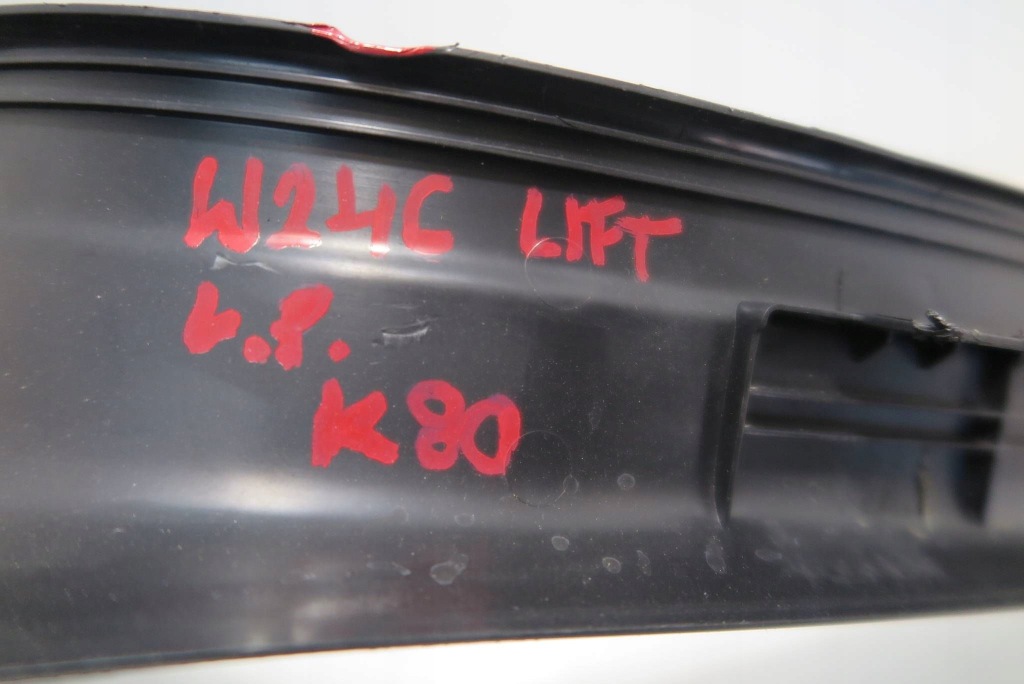 Купити Накладка захист  порога  поріг лівий передні  mercedes benz w246 a2466800106