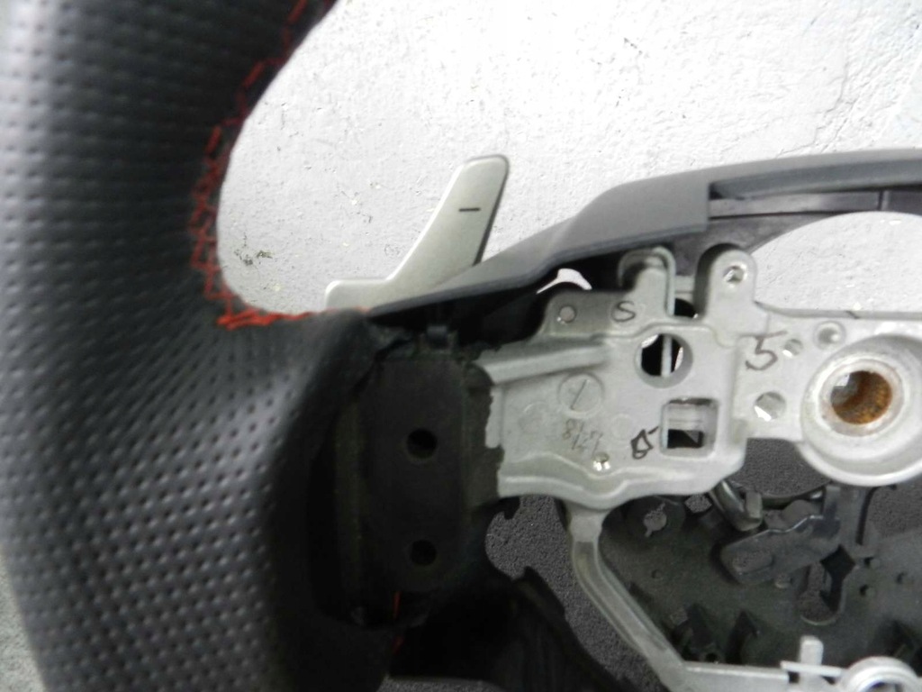 фото №10, Lexus is f sport iii 13- повітропровід пелюстки перемикання 45184-53030