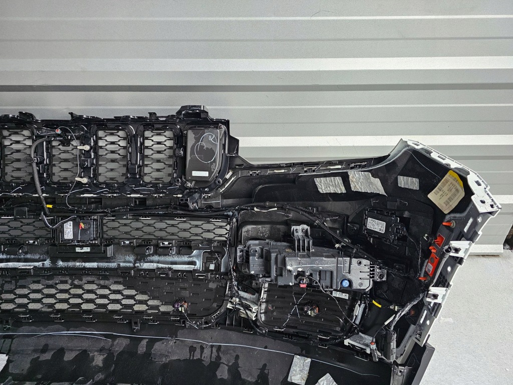 Jeep grand cherokee wl limited бампер перед комплектный Киев