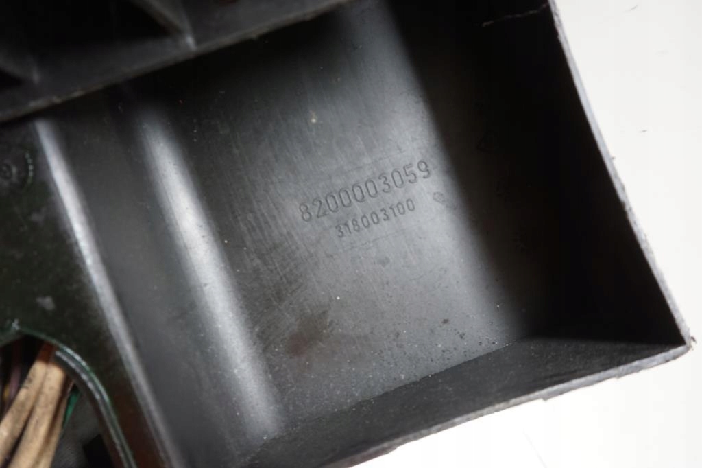 фото №6, Основание аккумулятор renault laguna ii 1.9 dci