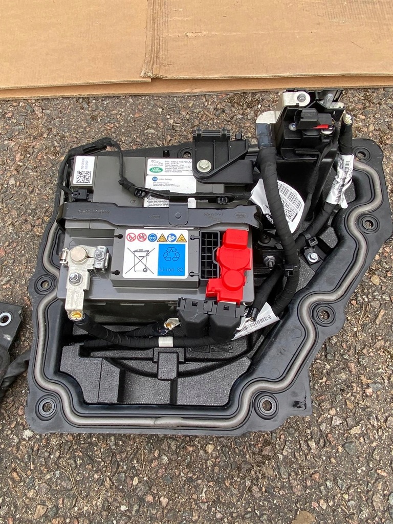 фото №1, Land rover range rover l461 акумулятор 12v