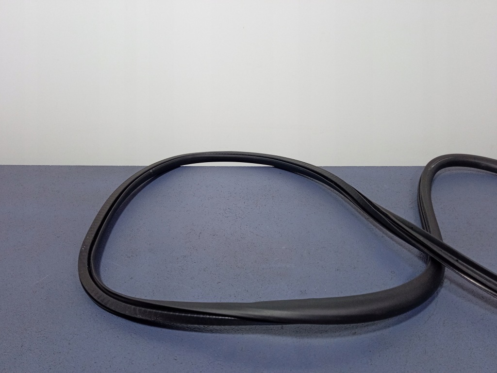 фото №2, Citroen c4 picasso ii прокладка дверь правый задняя