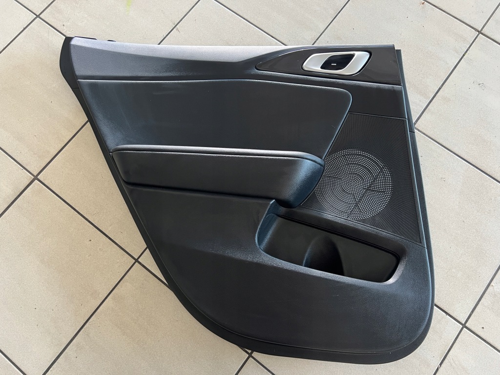 фото №1, Kia ceed iii 18- hb обивка обшивка дверь левый задняя