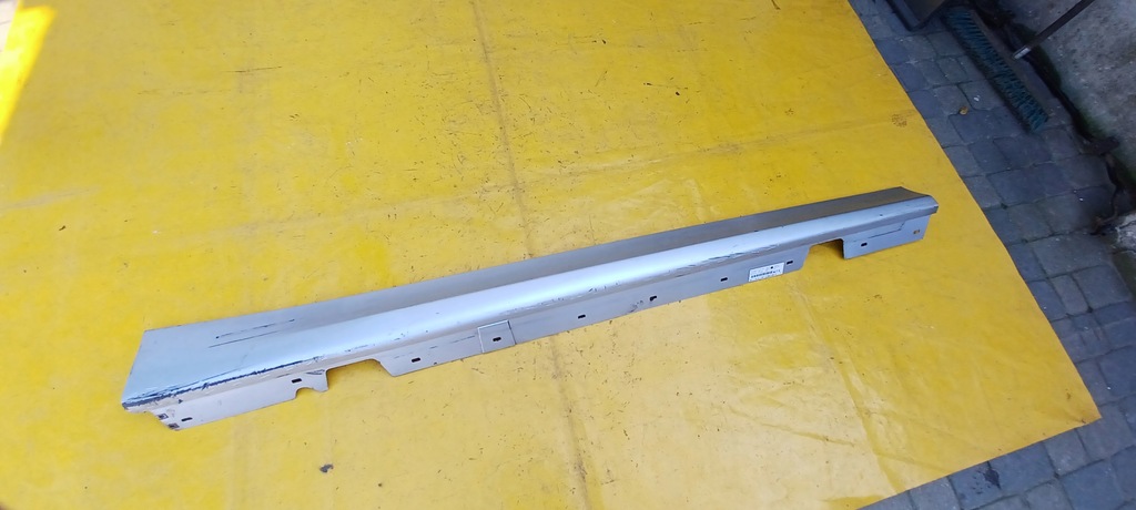 фото №11, Молдинг поріг права bmw e90 sedan 04-08r 7062298 колір срібляста .