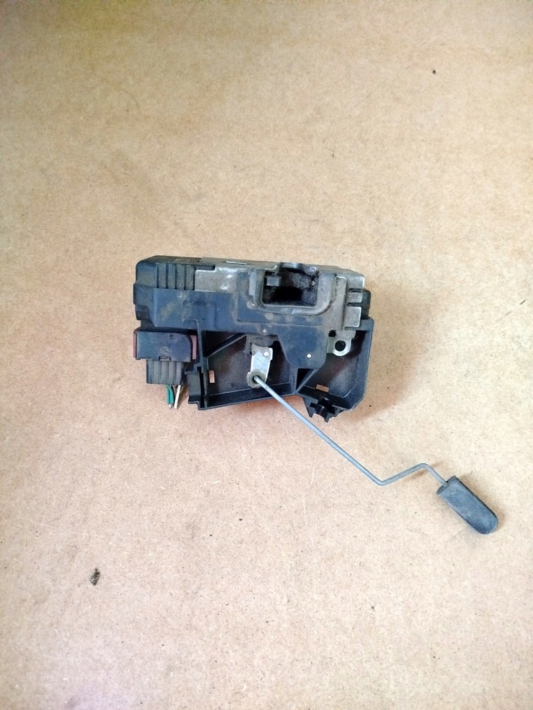 фото №2, Замок дверь правый перед renault trafic ii 8200008248