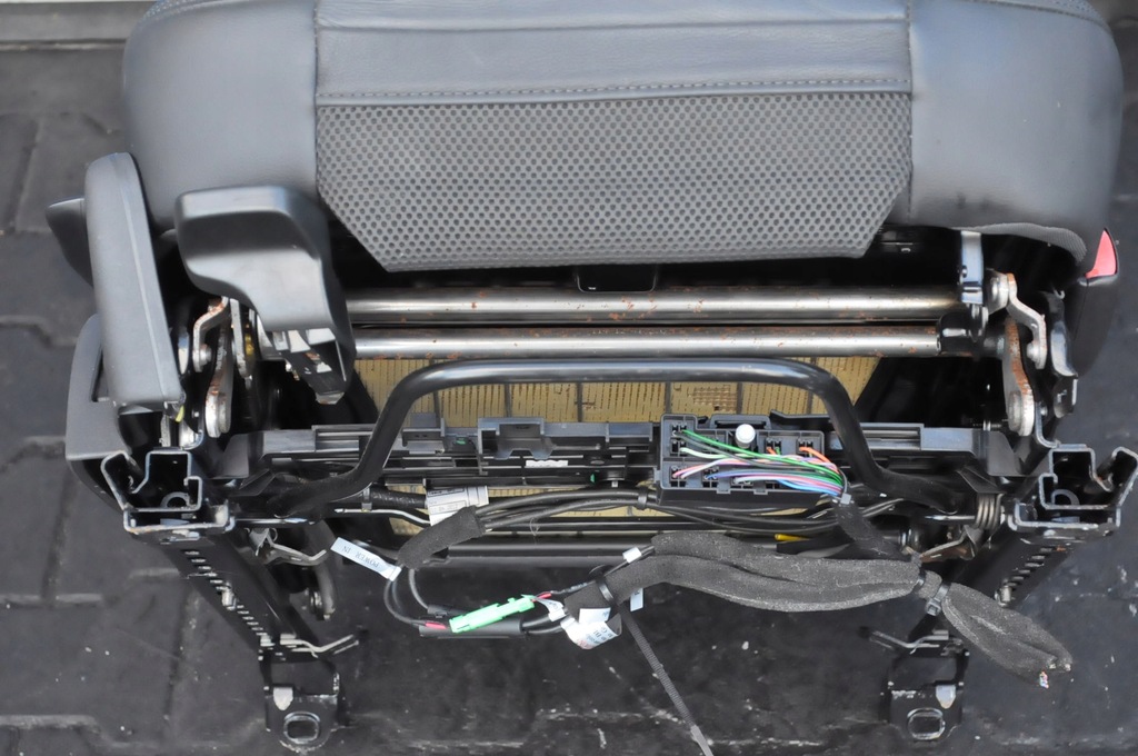 фото №15, Volvo xc60 i переходник салона сиденья заднее сиденье кожа экран r-design