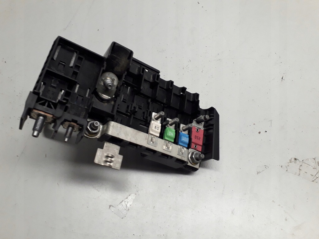 фото №1, Mercedes w246 модуль клеми акумулятор