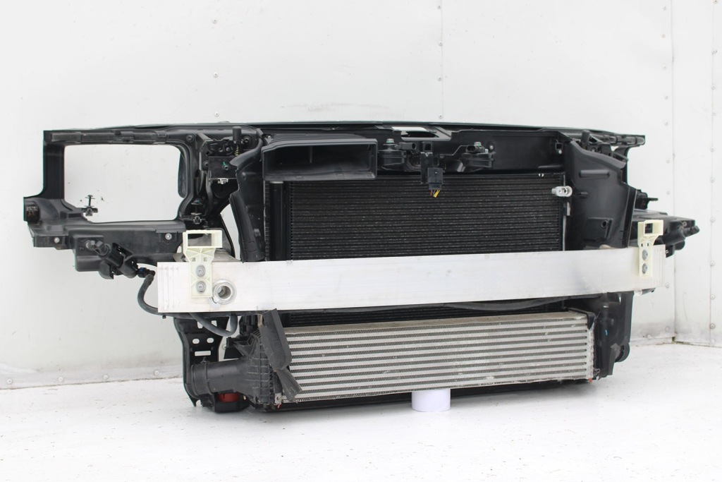 Audi a8 4h рестайлинг  перед matrix капот крылья бампер ремень передний лампы усилитель Цена