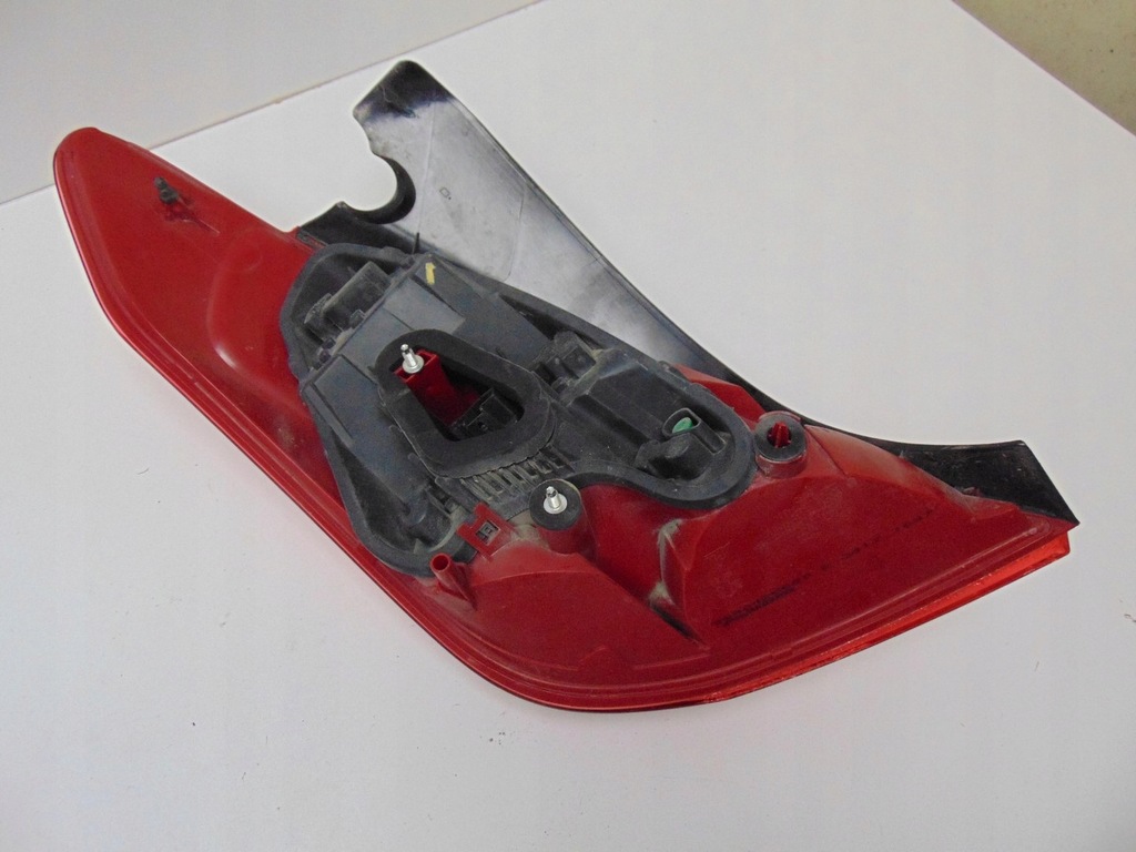 фото №11, Лампа права задня peugeot 308 i 9680425680 europa