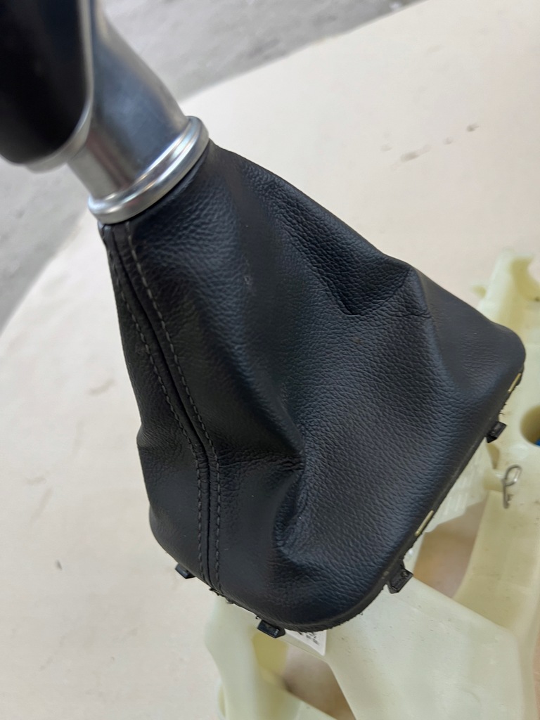 фото №16, Hyundai i30 iii 17- домкрат передач ручка чехол 6 передач