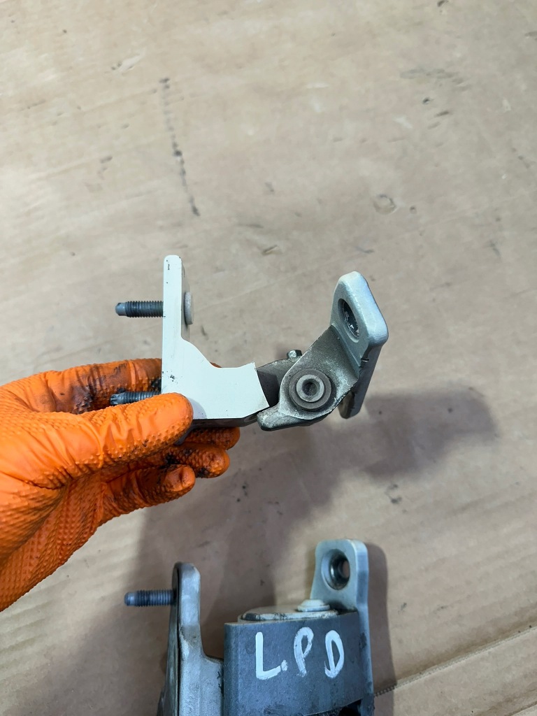 фото №7, Петли дверь левый перед, петля передний mercedes w213 sm, c623 комплект