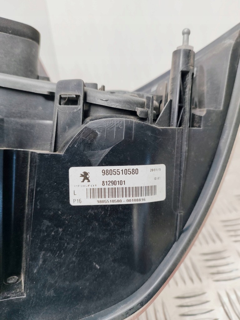 фото №12, Peugeot 3008 i 2014 левая сторона лампа задняя